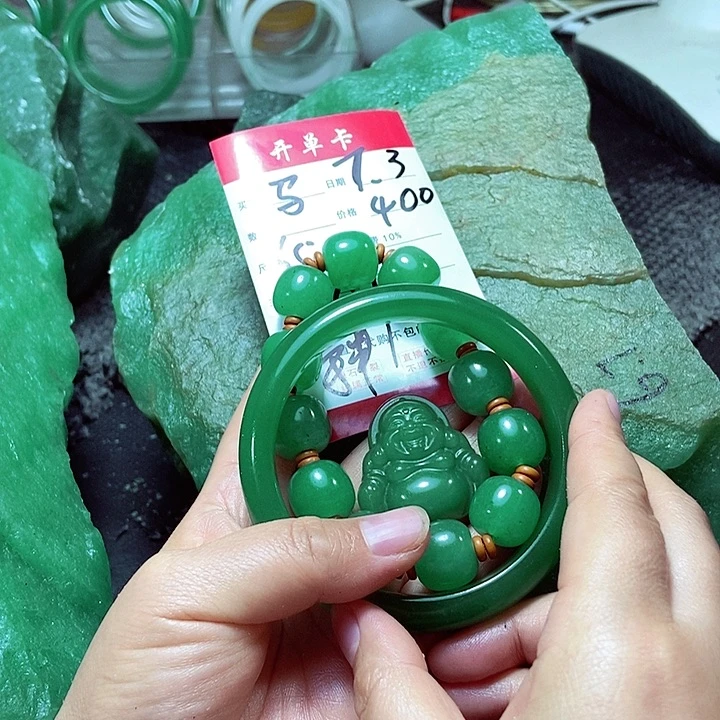 马****木新疆东陵玉手镯66圈口