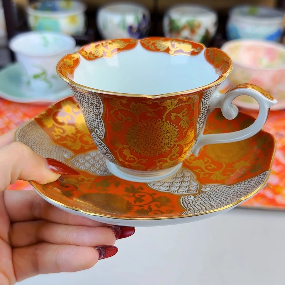 他家茶具瓷器真美！