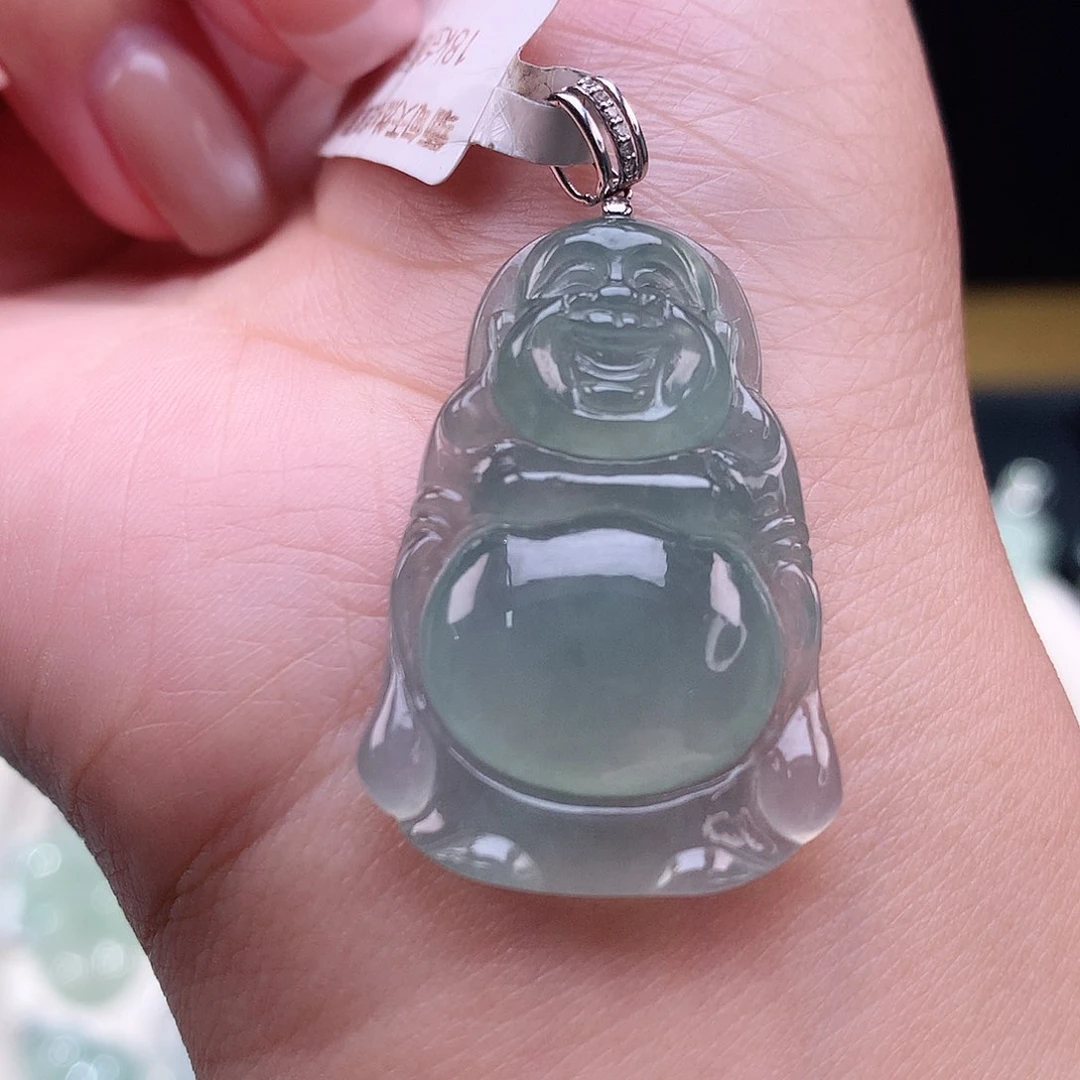 颈饰18K金镶嵌翡翠站佛