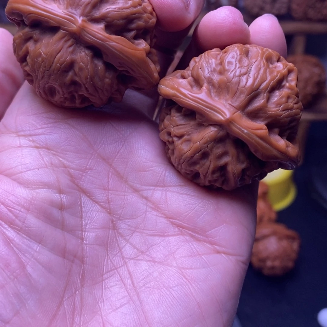 东***一桃核吊坠宫灯福利