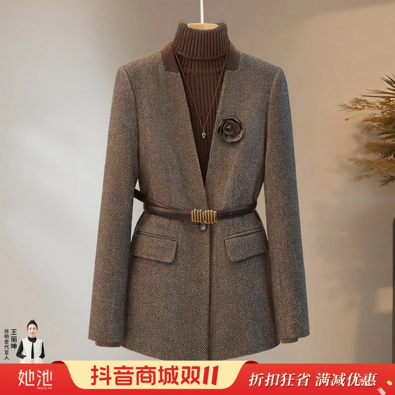 丝柏舍2025秋装新款女装V领撞色一粒扣长袖绵羊毛外套S53B3403A