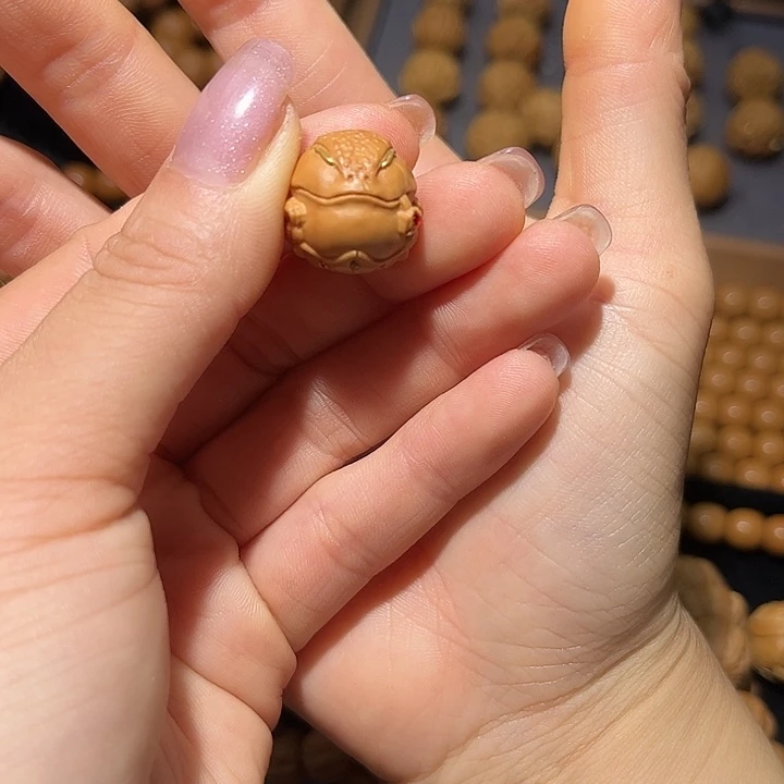 雪***滢猴头核桃吊坠雕刻单颗全品无瑕