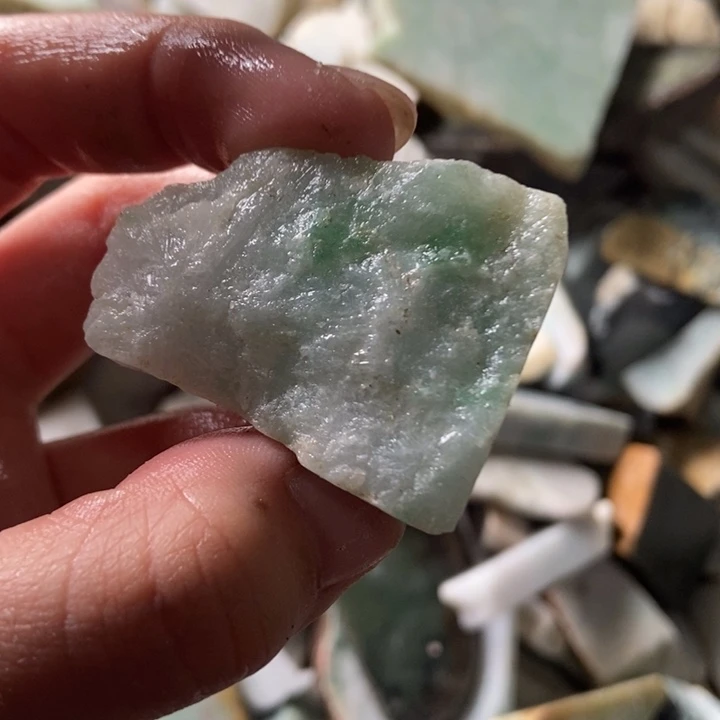 翡翠颈饰未镶嵌天然翡翠