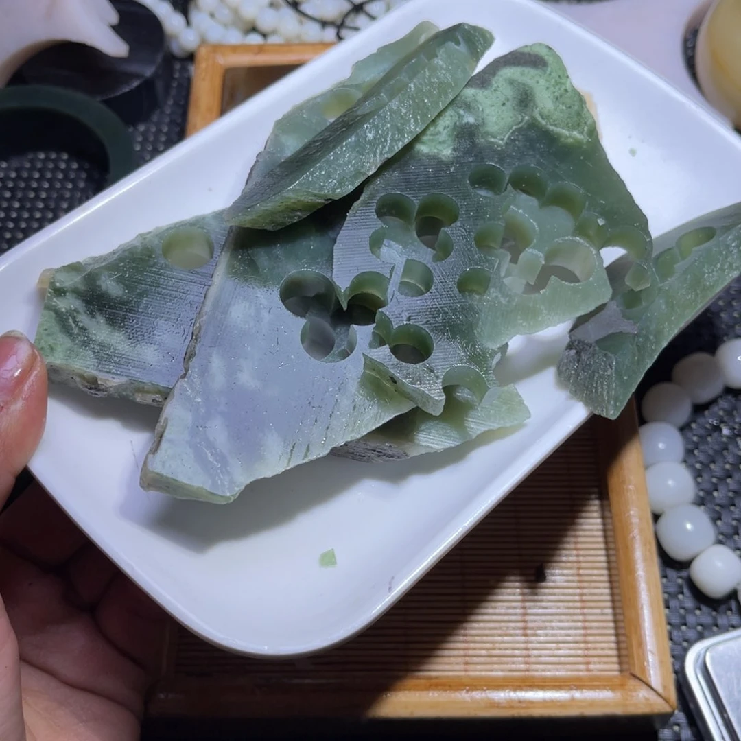 未镶嵌和田玉车挂