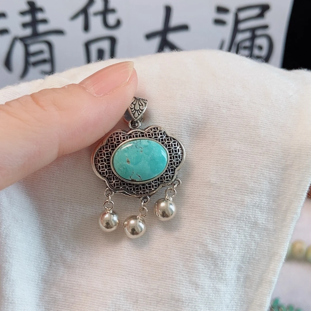 未镶嵌绿松石珠宝奇石