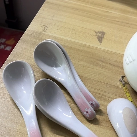 微瑕，不能明火，勺子14厘米，16个勺子