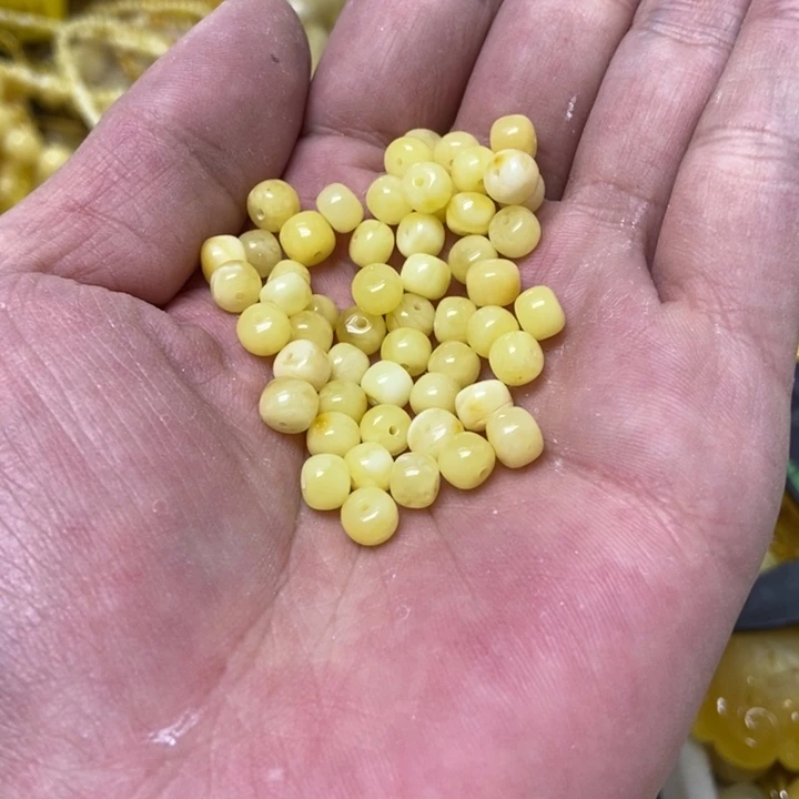 蜜蜡未镶嵌裸石多样性发货10粒