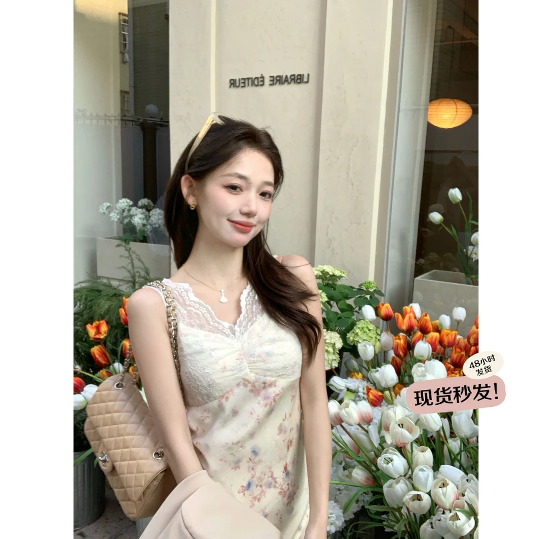 万万不熬夜【春日幻想】早春新款小蓝花法式甜美蕾丝百搭风连衣裙