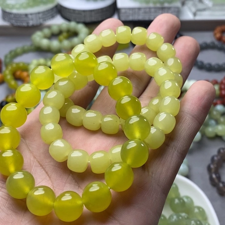 芒***忙蛇纹石玉未镶嵌颈饰