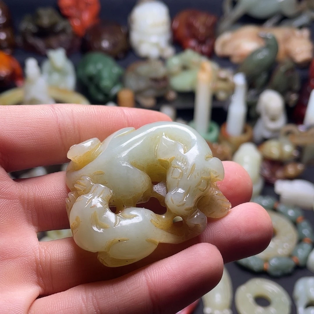 和田玉（糖玉）未镶嵌颈饰