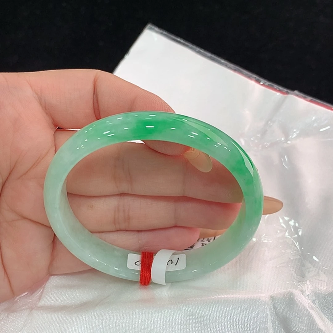 【闪购商品】未镶嵌手镯翡翠贵56