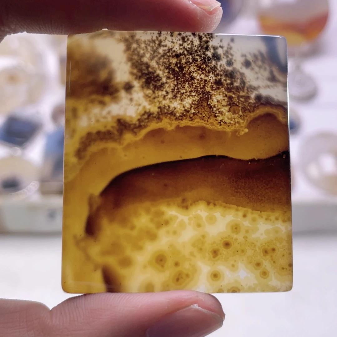 玛瑙/玉髓未镶嵌珠宝奇石