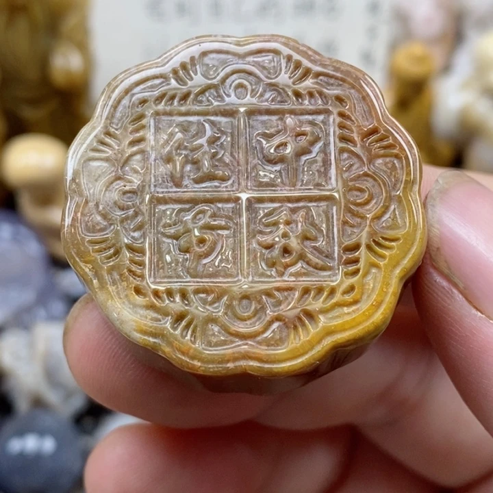 颈饰未镶嵌硅化珊瑚（珊瑚玉）没打孔