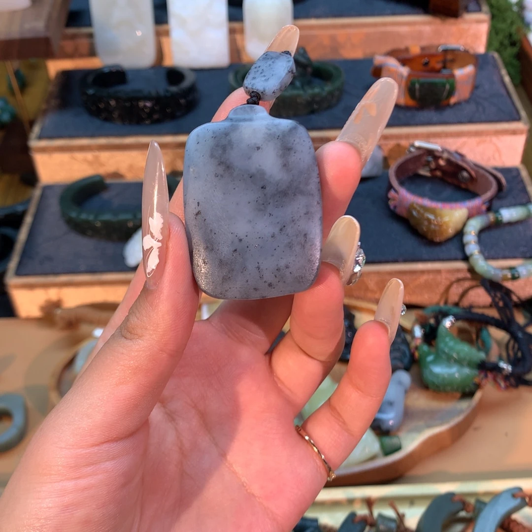 和田玉（糖玉）未镶嵌挂件