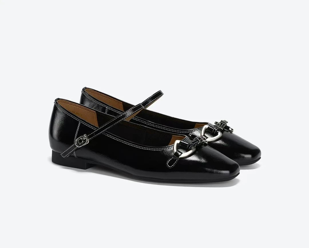 铆钉玛丽珍芭蕾鞋