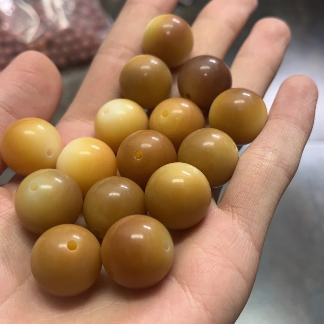 【闪购商品】白玉菩提吊坠z18.5/10+2颗微瑕