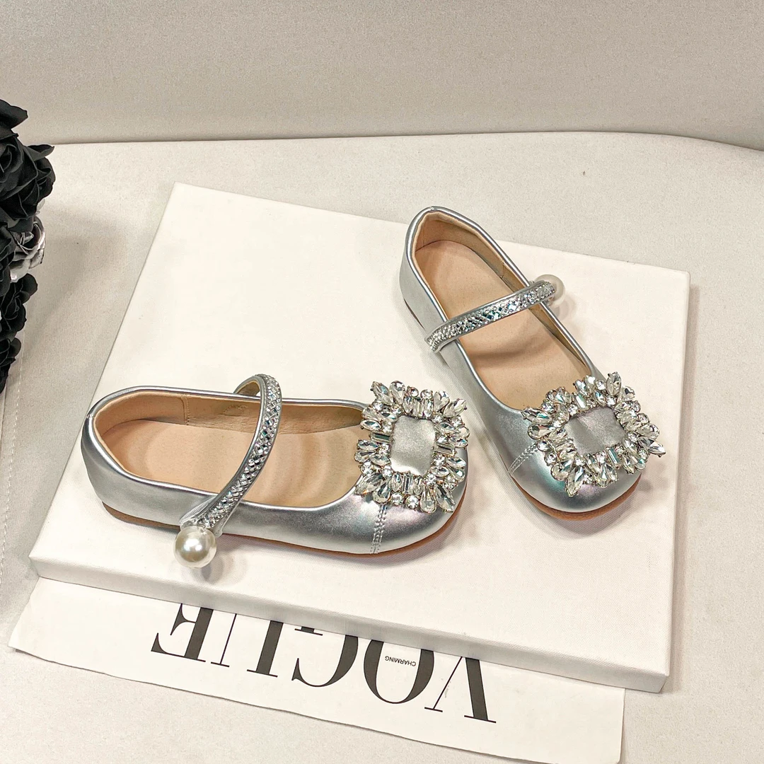 女童皮鞋春秋款洋气公主鞋演出水晶鞋软底小女孩小香风配礼服单鞋