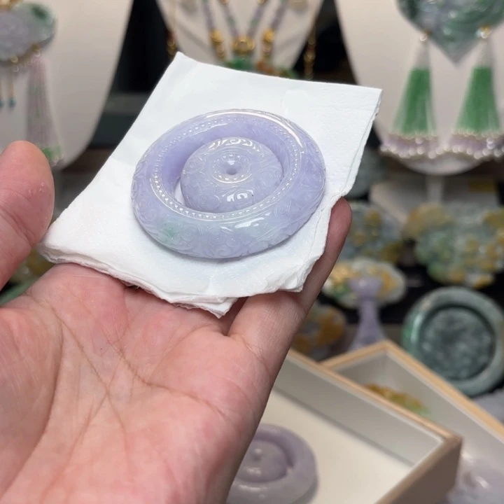 语***诺颈饰未镶嵌翡翠吊坠