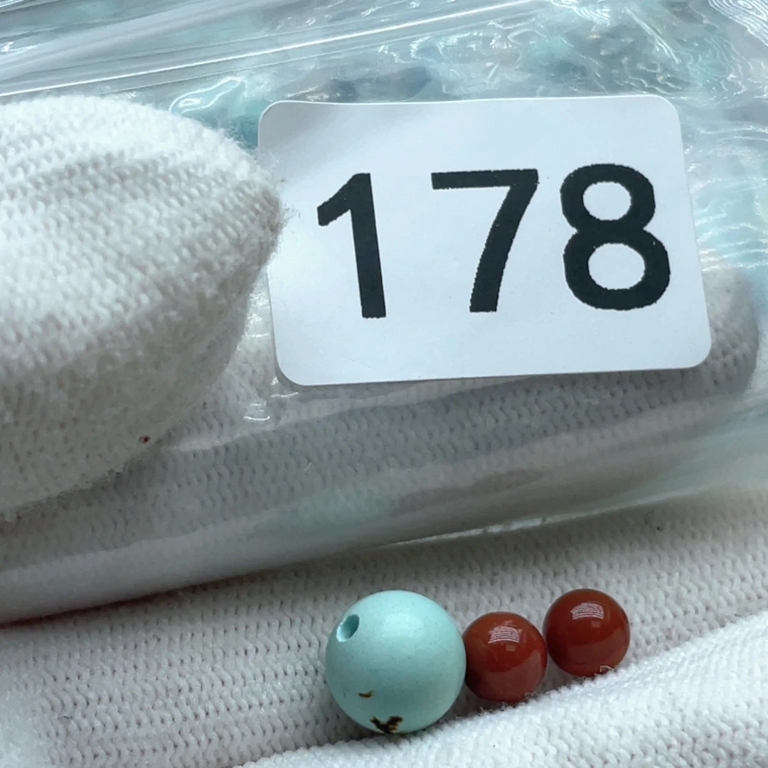 南红玛瑙未镶嵌珠宝奇石