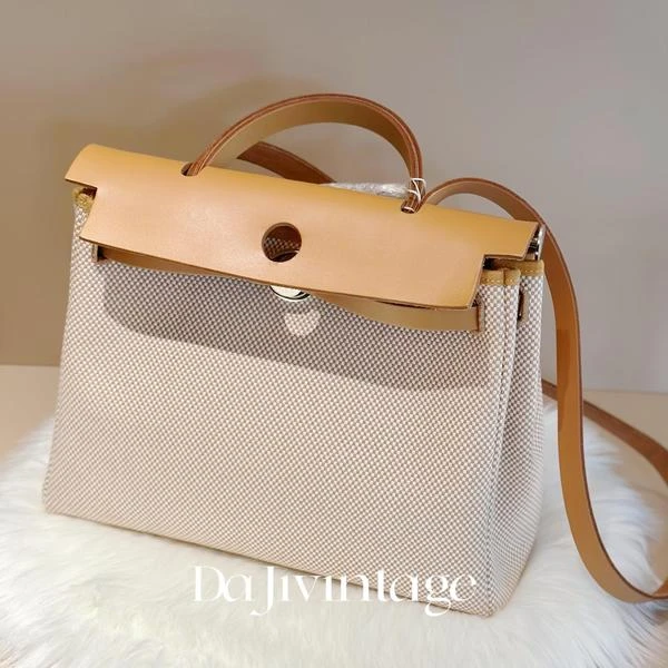 大吉中古/Hermes爱马仕米色herbag31银扣斜挎包