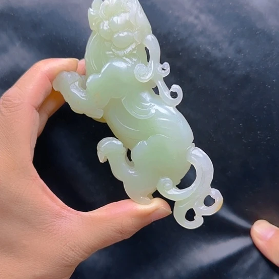 颈饰未镶嵌和田玉x****。