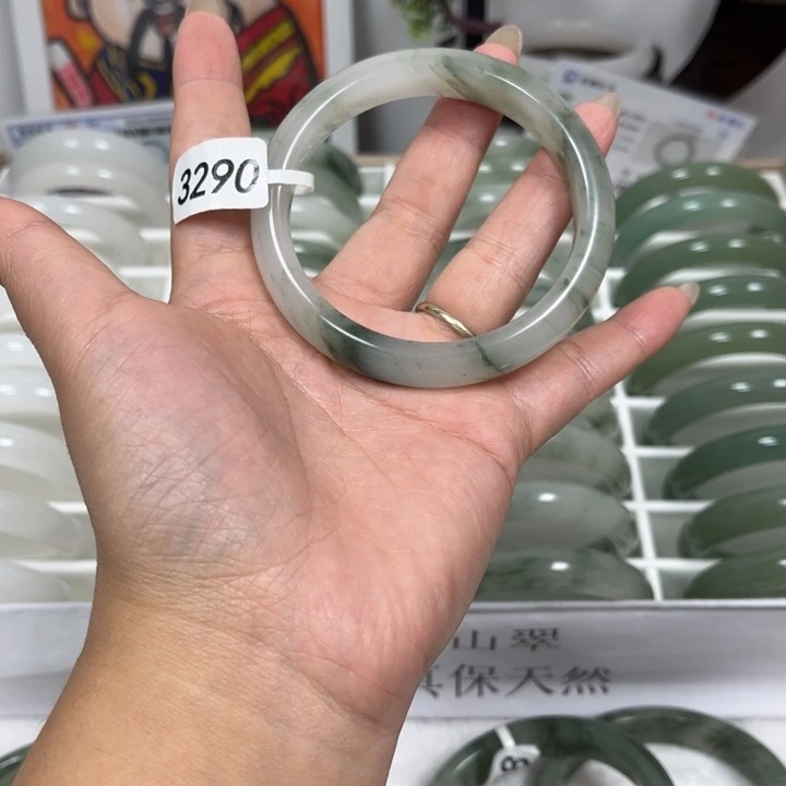 石英质玉未镶嵌手镯3290