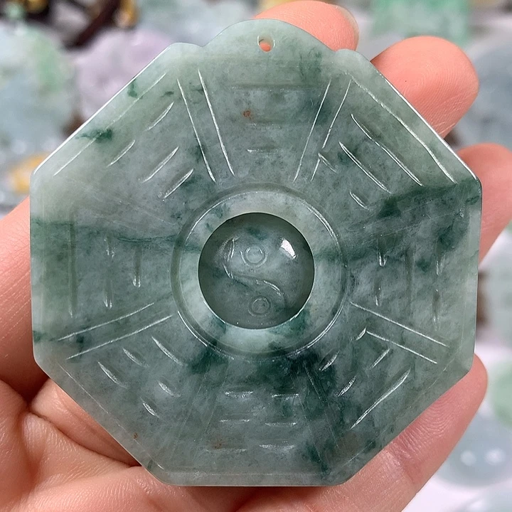 翡翠未镶嵌颈饰时来运转八卦两面工艺福利