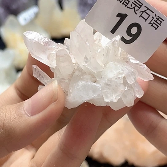 未镶嵌水晶大型摆件（非配饰）