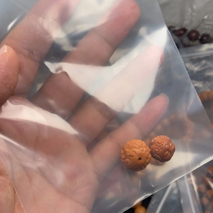 猴头核桃吊坠文玩手串