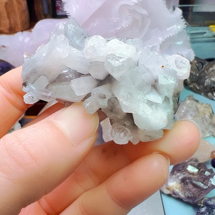 未镶嵌珠宝半成品水晶临*