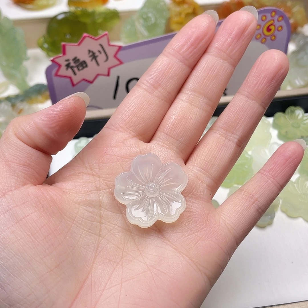 K***宝蛇纹石玉未镶嵌颈饰