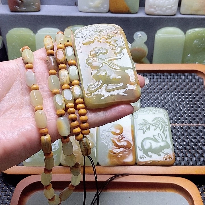 新疆昆仑山脉料兔子