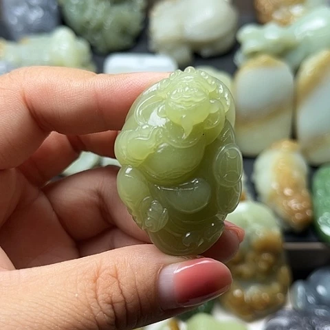 颈饰未镶嵌和田玉浪*哥