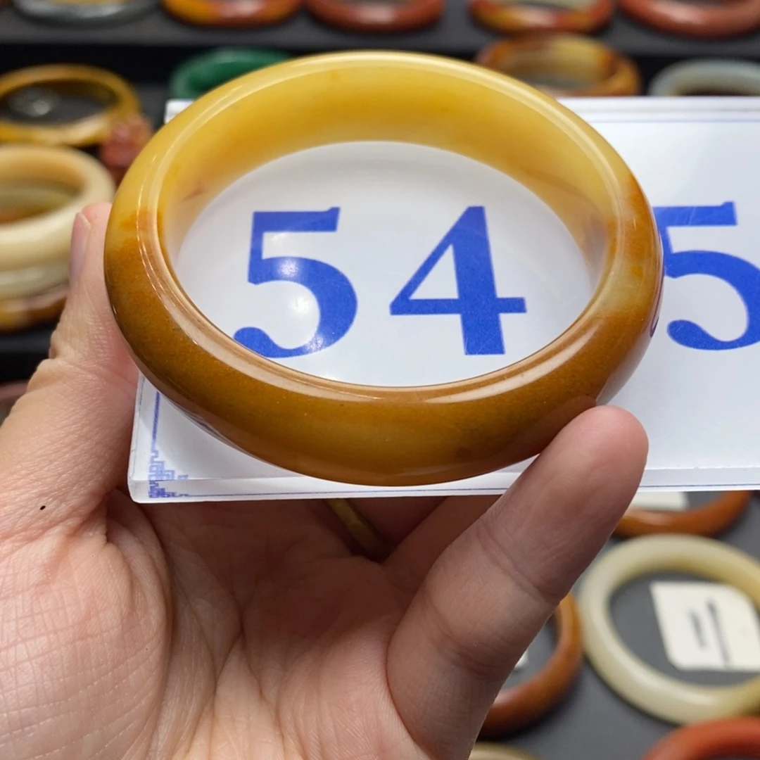 石英质玉（黄龙玉）手镯未镶嵌