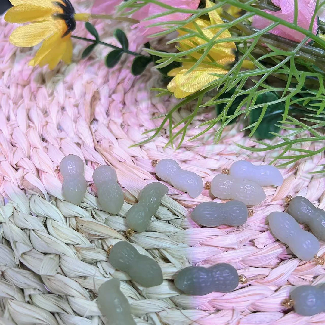 2502140158 JYSS  和田玉18K花生吊坠 （多样性发其一）