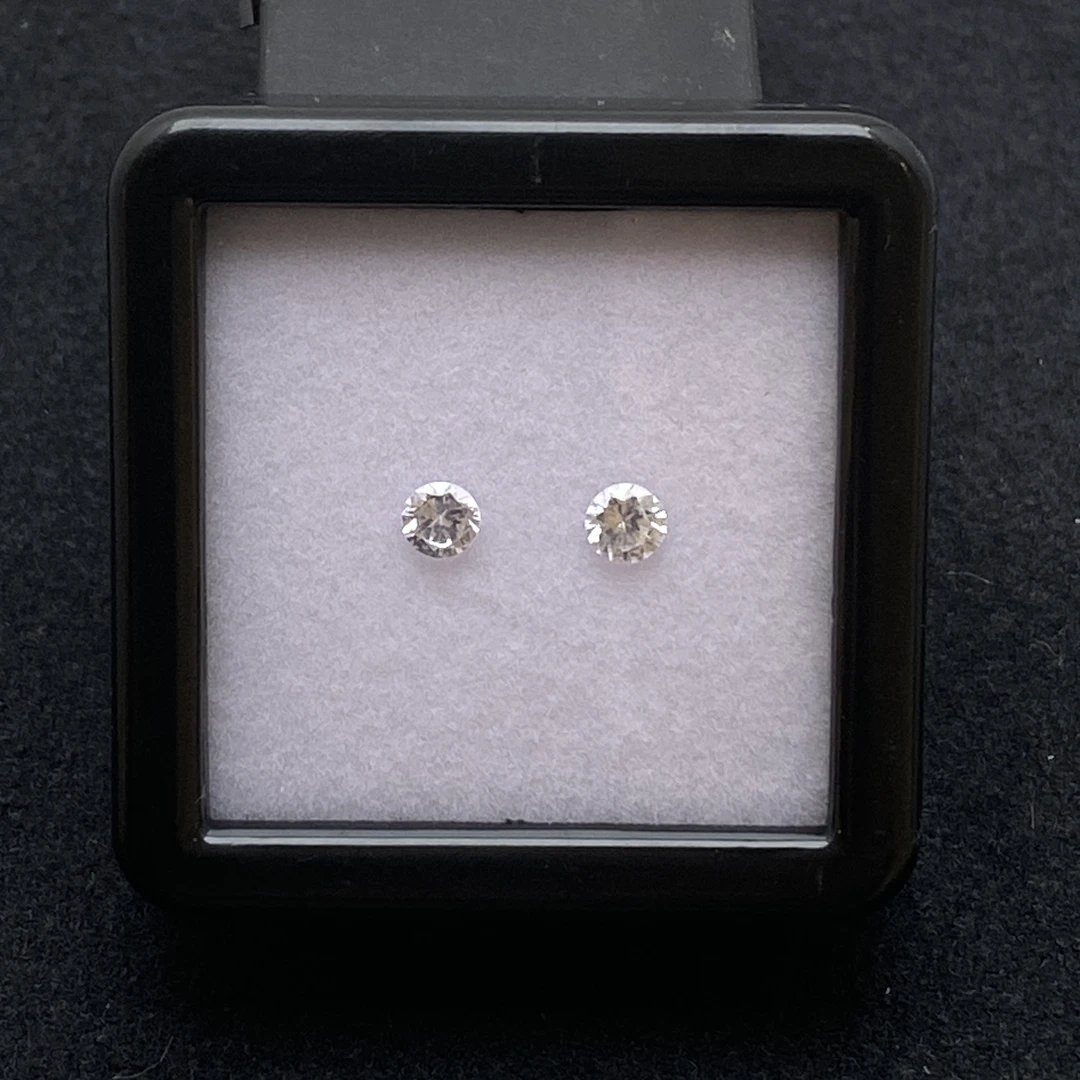 无色蓝宝石pair 蓝宝石-0.58ct （01097722）0929
