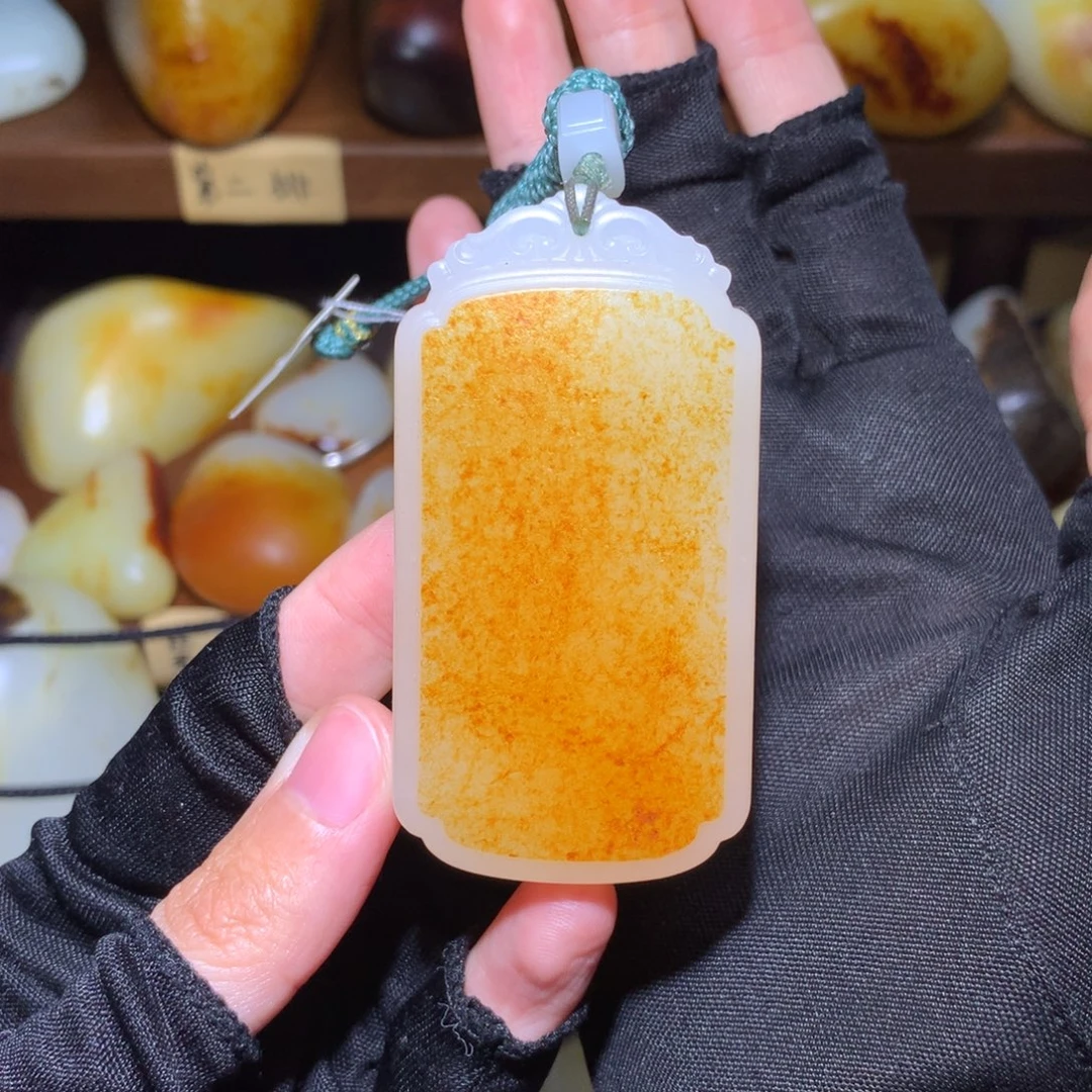 体***王和田玉未镶嵌颈饰