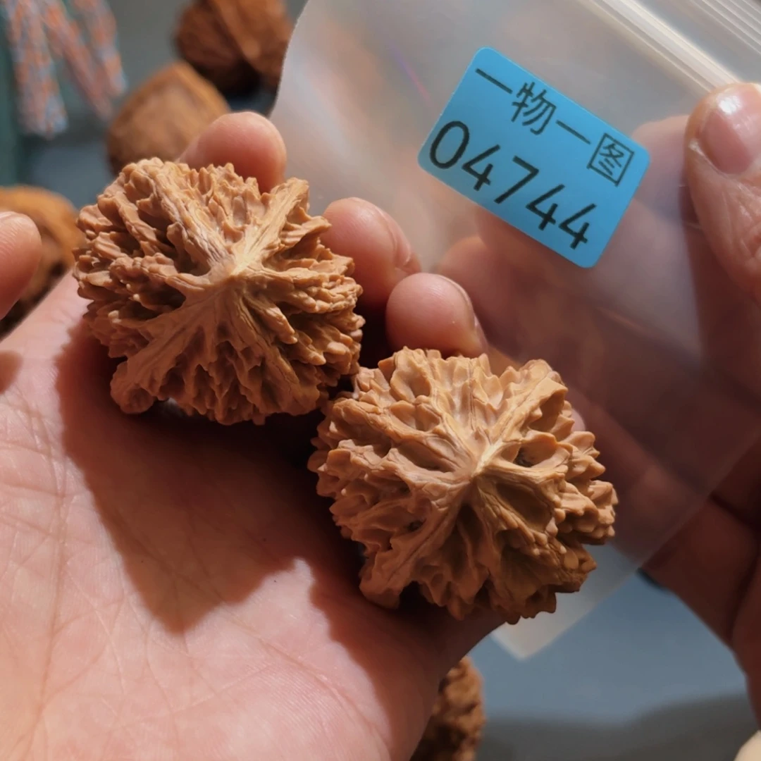 文玩核桃把件九层妖塔