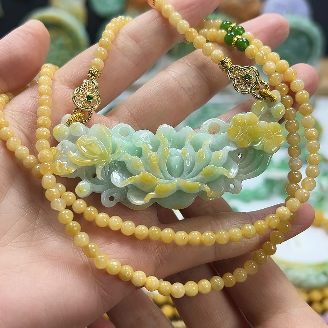 翡翠未镶嵌颈饰吊坠