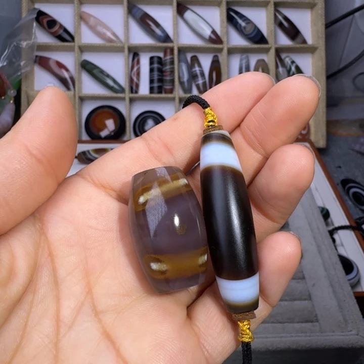 鲅***鱼玛瑙/玉髓未镶嵌颈饰