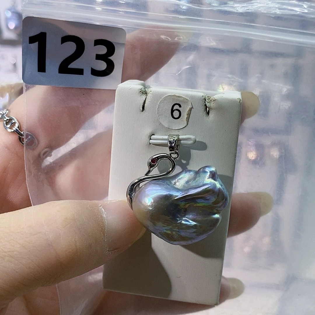 淡水珍珠合金颈饰