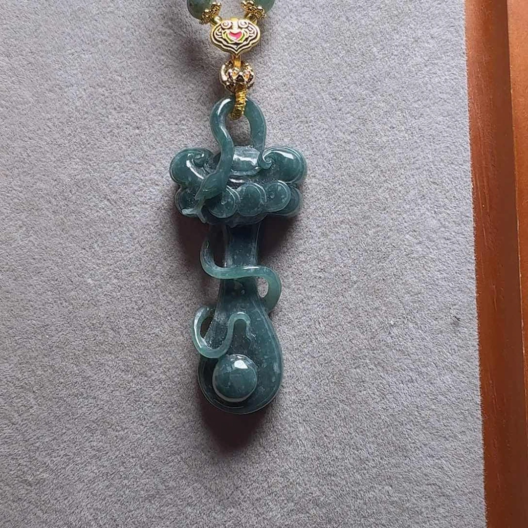 吊坠(赠链)未镶嵌翡翠