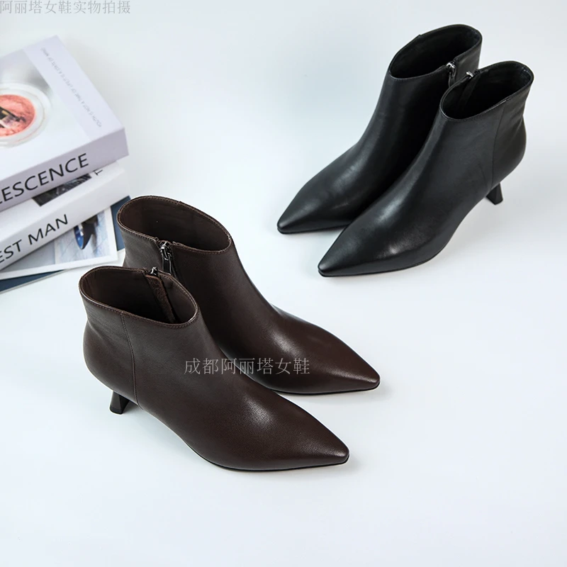 阿丽塔女鞋~5cm法式极简风短靴尖头高跟时装靴舒适百搭气质女靴