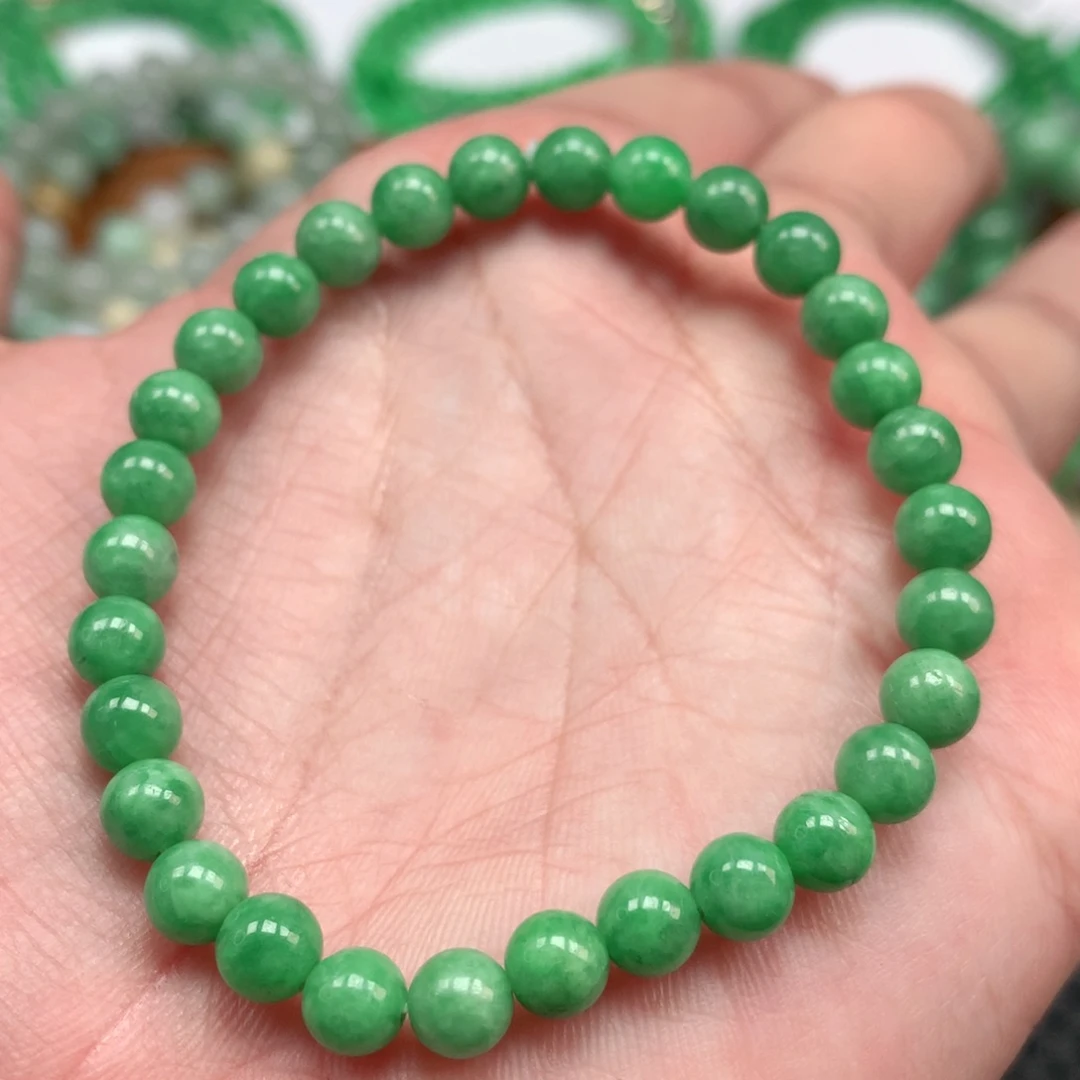 翡翠手链未镶嵌翡翠
