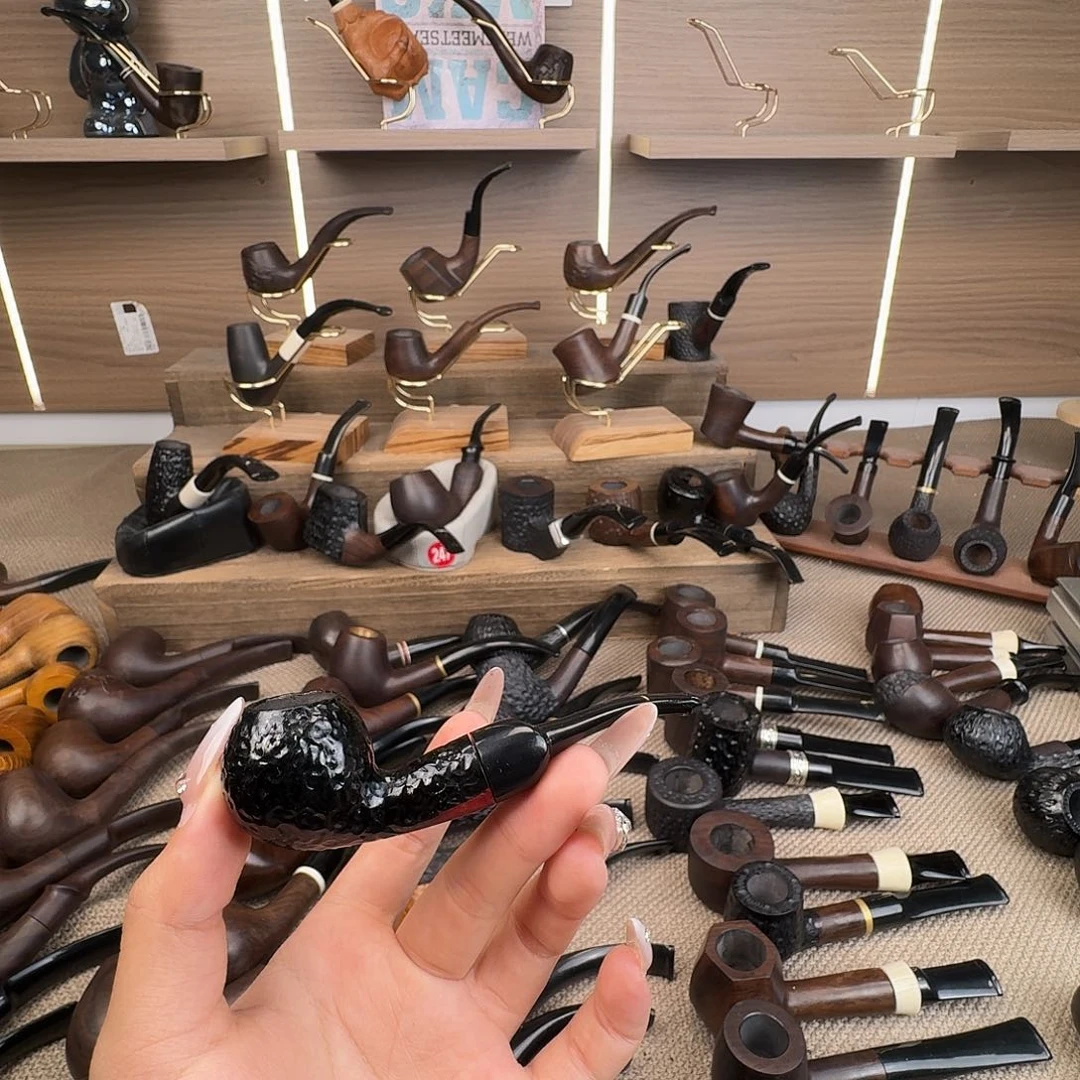 黑檀木黑檀木的颜色很好看