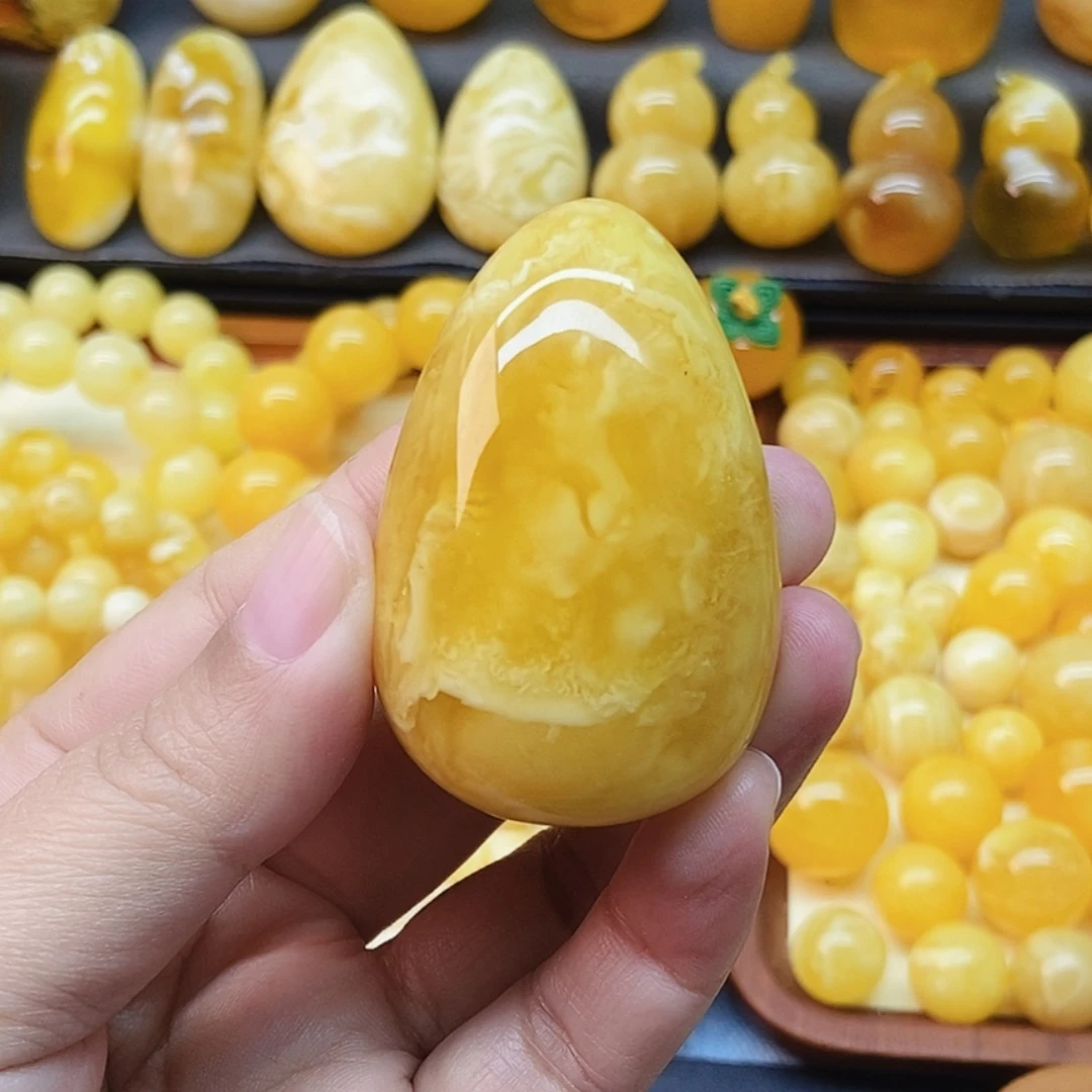 琥珀未镶嵌颈饰天然蜜蜡