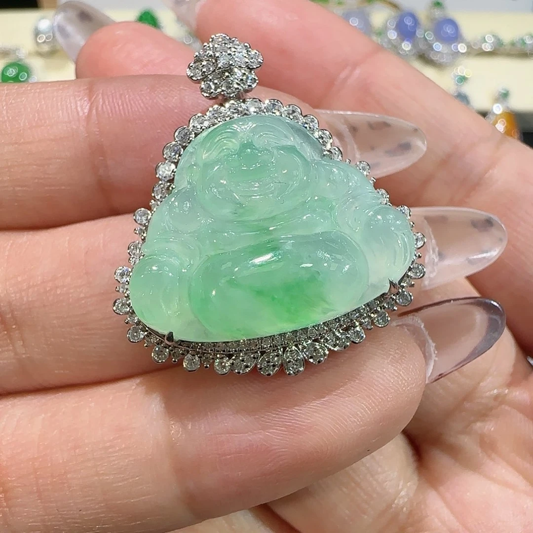 【闪购商品】颈饰18K金镶嵌翡翠