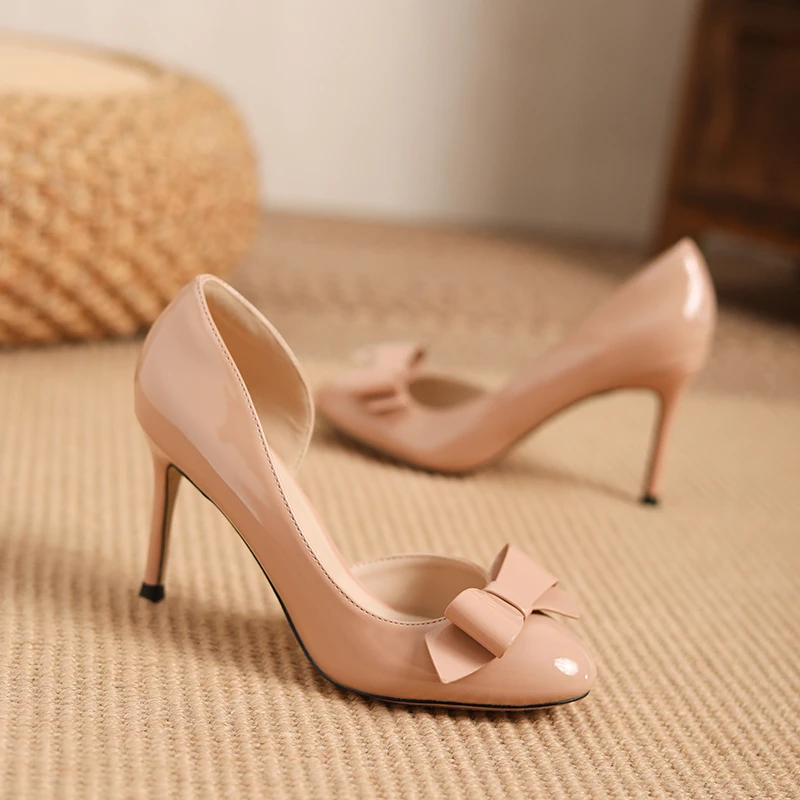 2025新款不累脚裸色侧空高跟鞋细跟绝美气质漆皮蝴蝶结圆头单鞋女