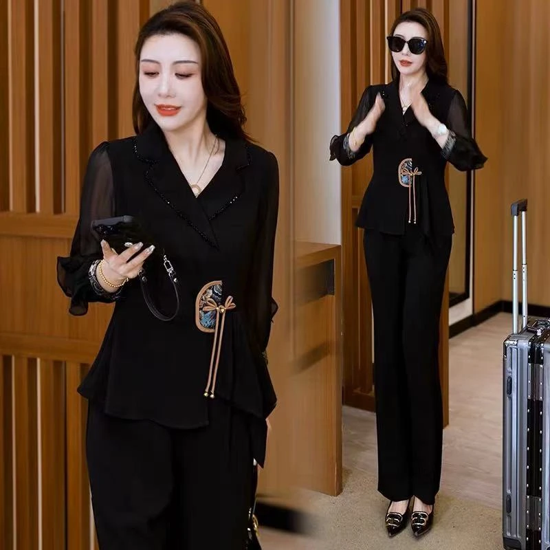 新中式国风套装女春季2025新款时尚气质收腰盘扣上衣直筒裤两件套