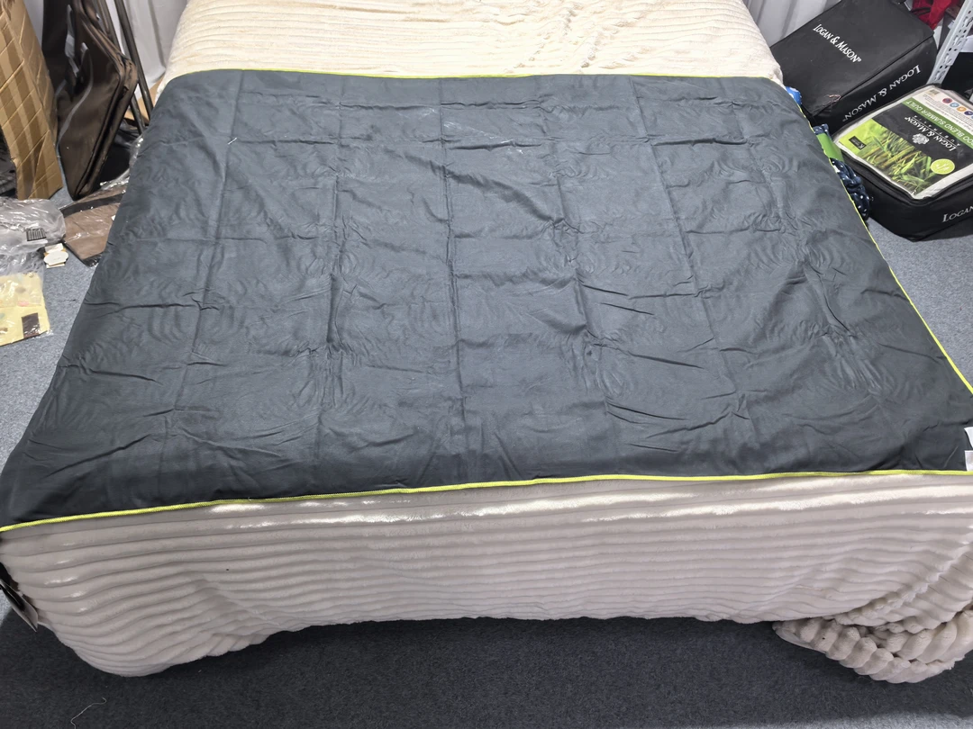 小华约80*130航空毯发2条